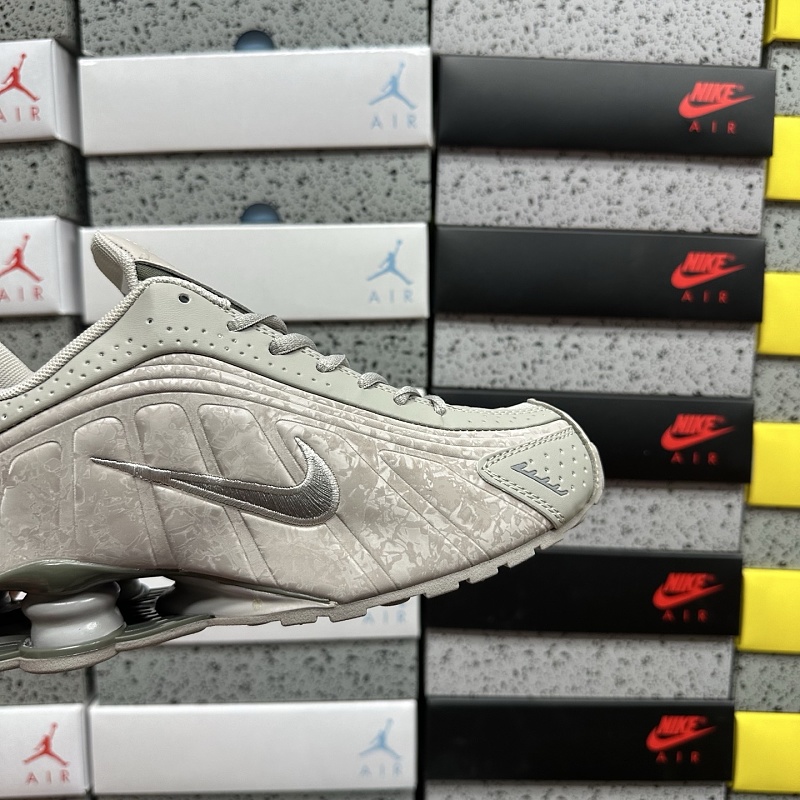 Shox R4 · 6