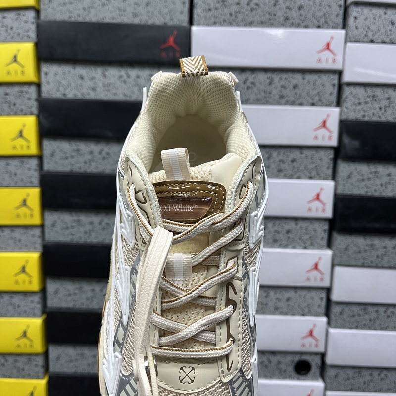 Be Right Back 0013C6D · 6