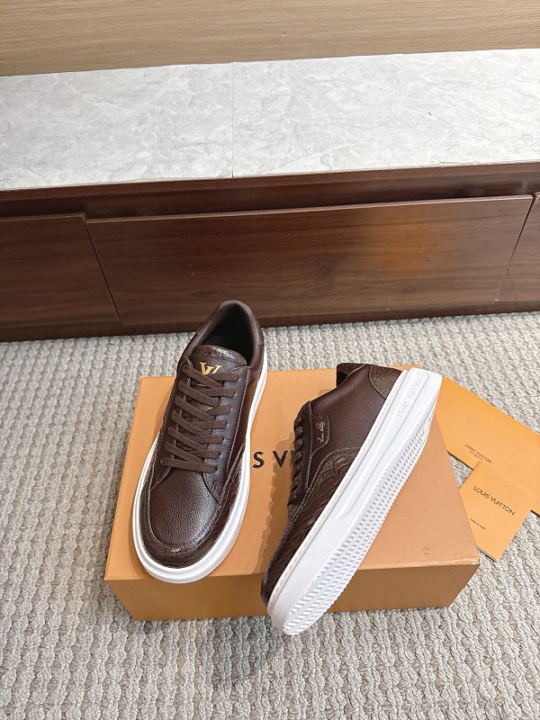 Trainer 52 · 5