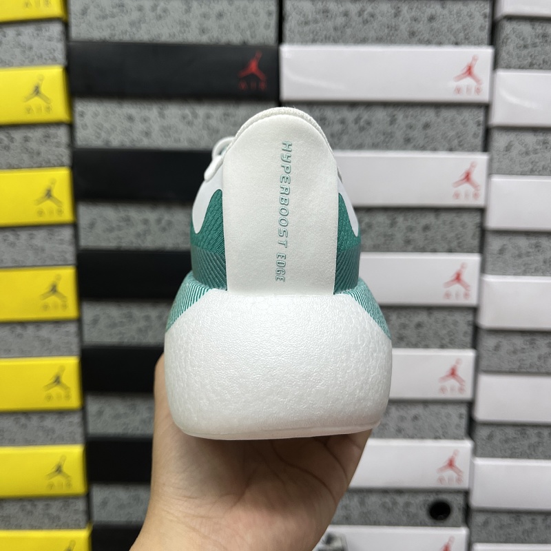 Hyperboost Edge M · 4