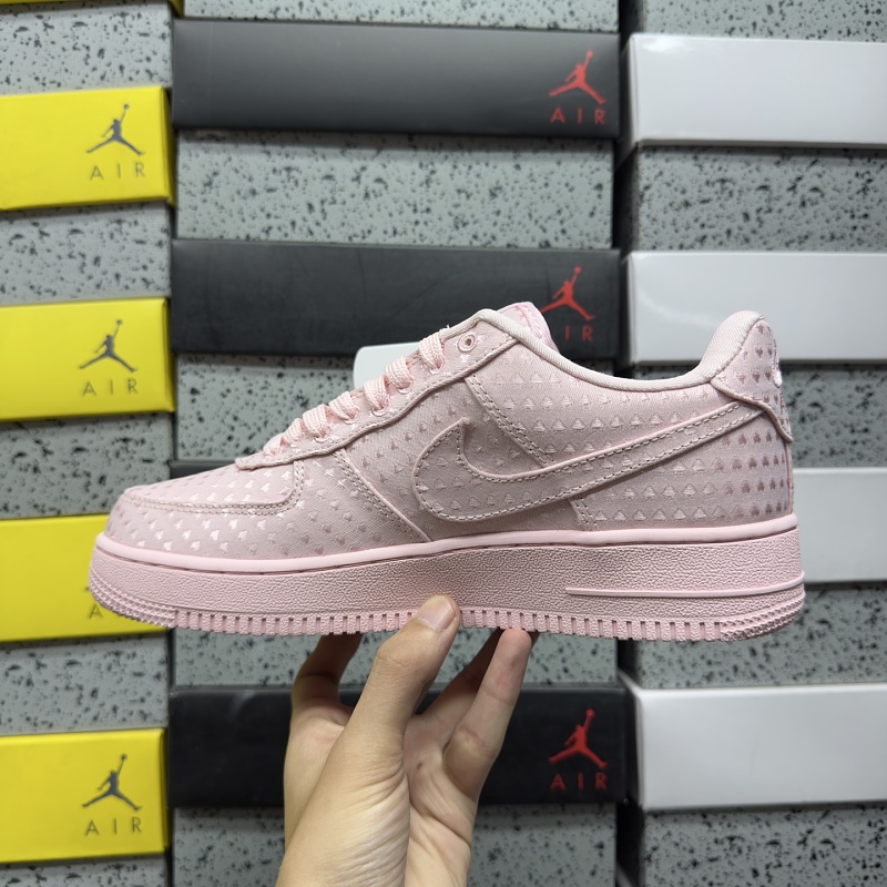Air Force1 · 3