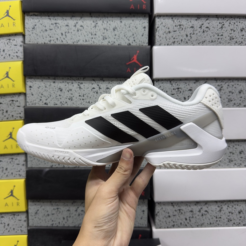 Adizero Ubersonic 5 M 3