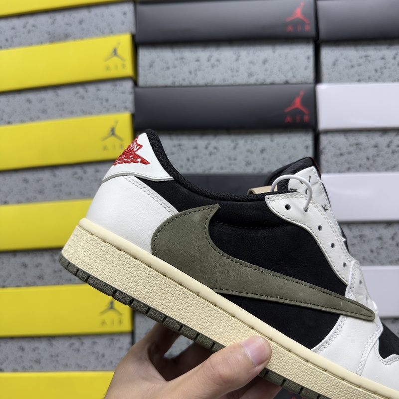 Travis Scott Reverse Swoosh Sneakers 7