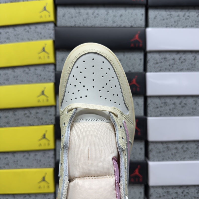 Travis Scott Reverse Swoosh Sneakers · 6