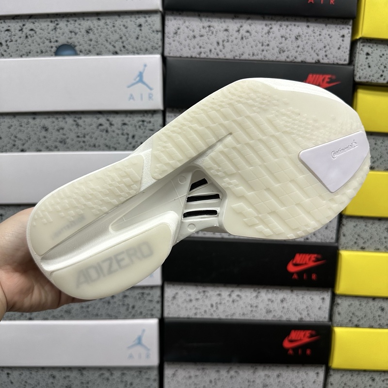 Adizero Adios 4M 2