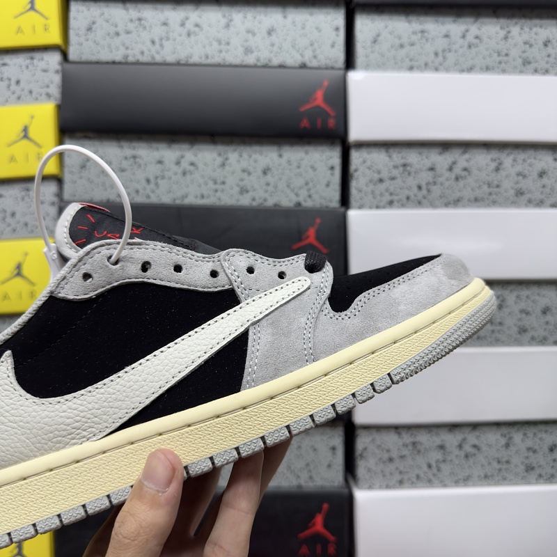 Jordan 1 Sneakers 8