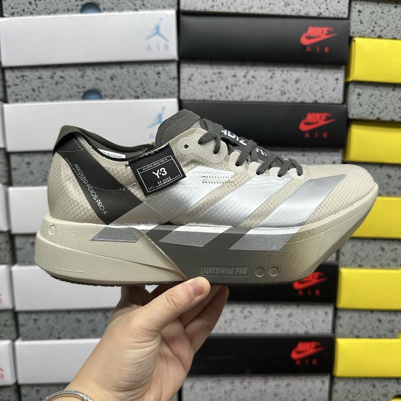 Adizero Adios 4M 9