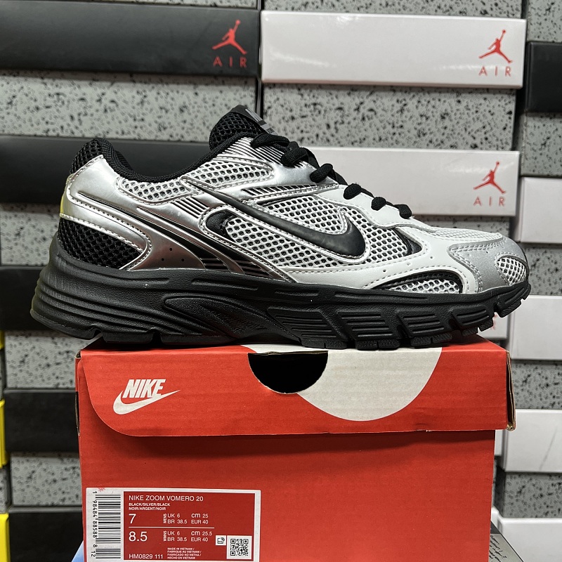 Nike Vomero 9