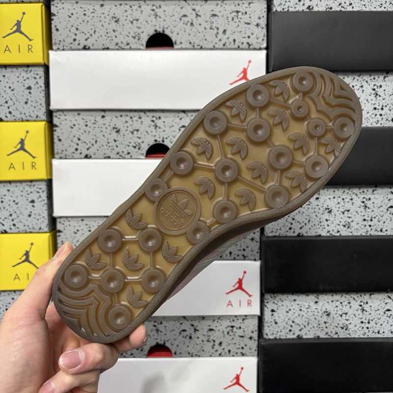 Gazelle Indoor 3