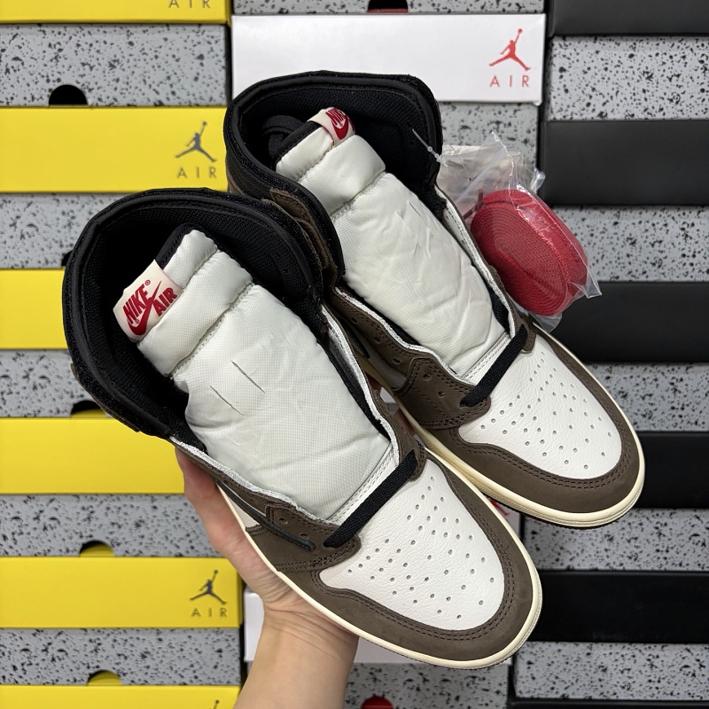 Jordan 1 Sneakers 2