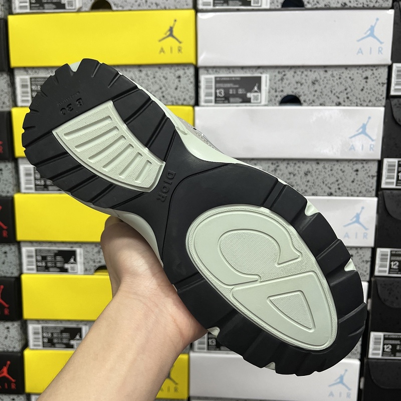 Dior B30 Sneakers · Grey White 3