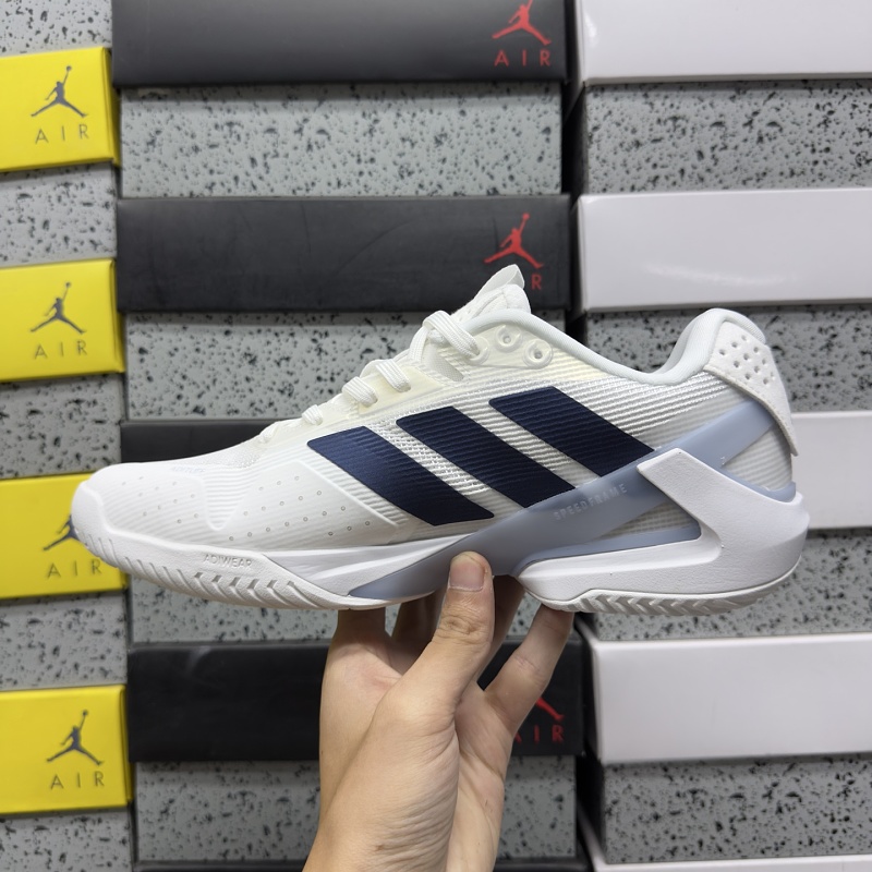 Adizero Ubersonic 5 M 3