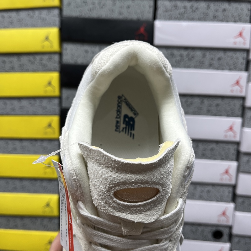 New Balance 2002 Sneakers · 6