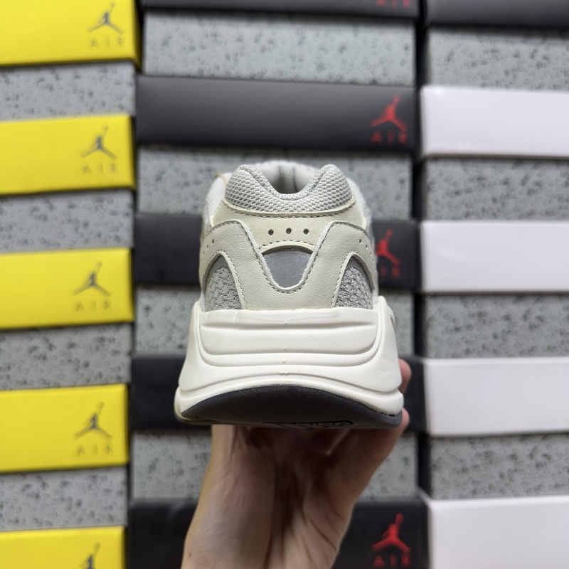 Yeezy 700v2 2