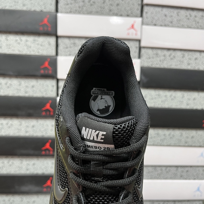 Nike Vomero 5