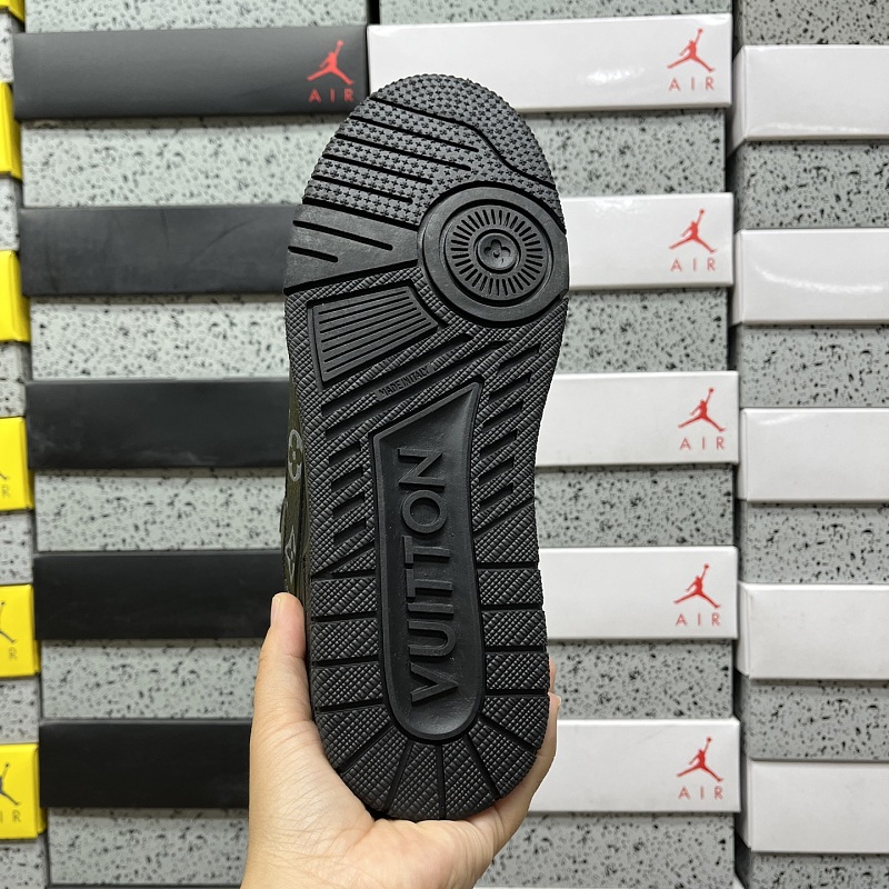 Trainer · 3