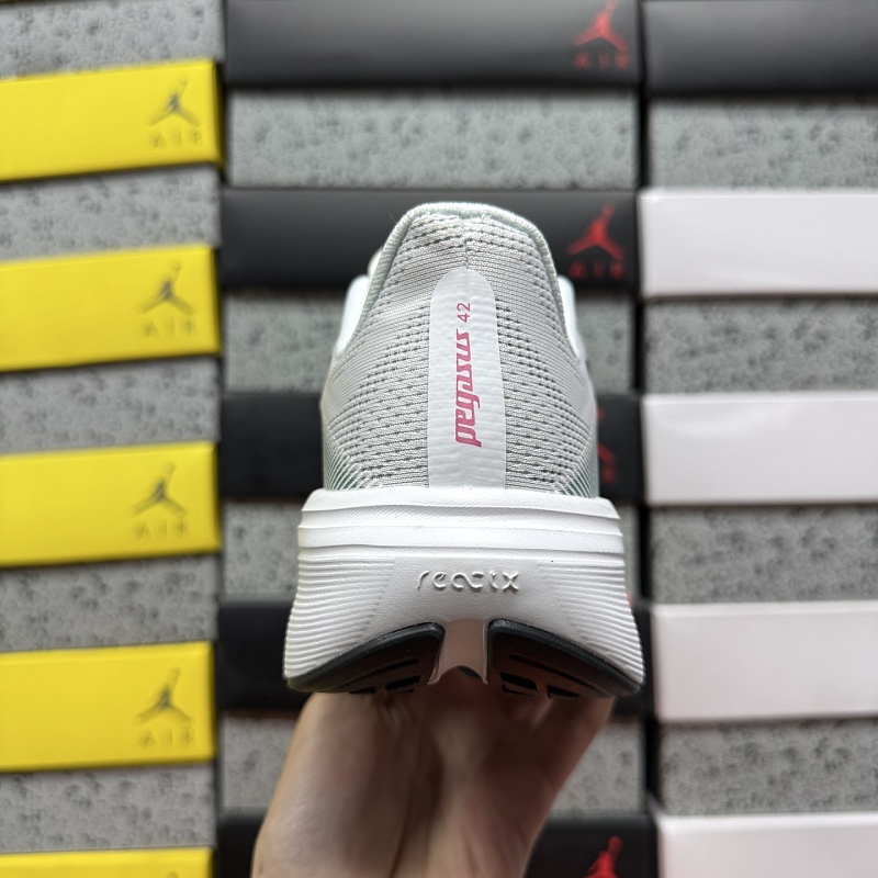 Zoom Pegasus 42 2