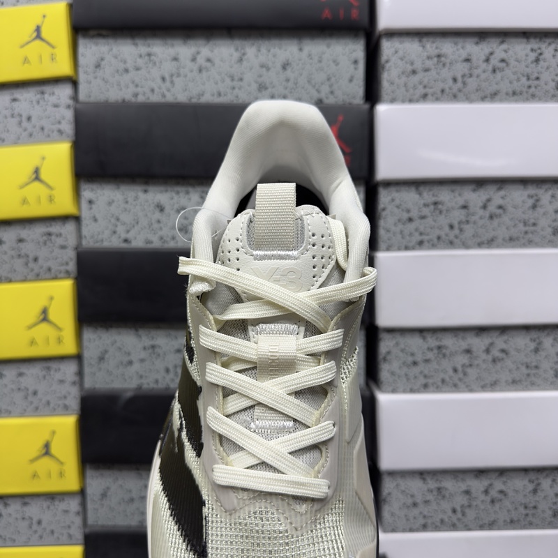 Adizero Ubersonic 5 M 4