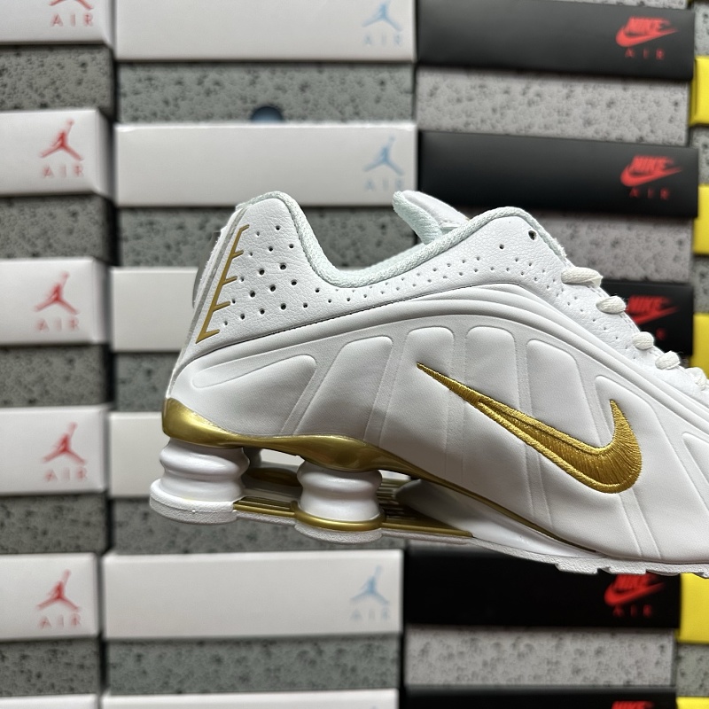 Shox R4 · 5