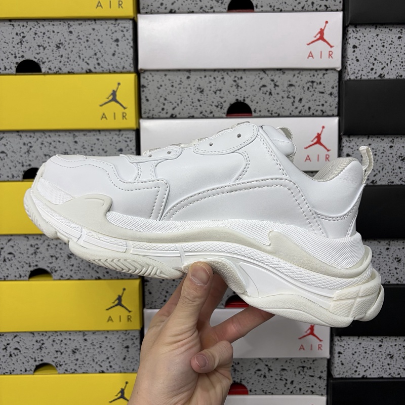 Triple S 5 9000 · 4