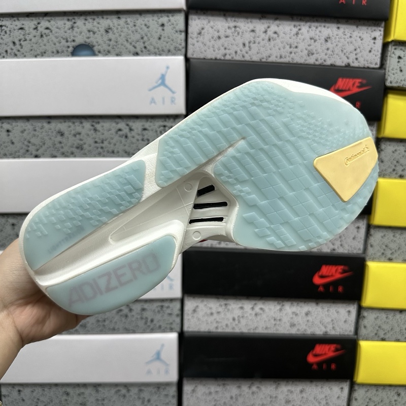 Adizero Adios 4M 2