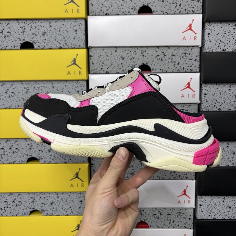 Triple S 5671 · 4