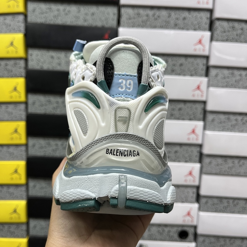Runner7.5 9012 · 3