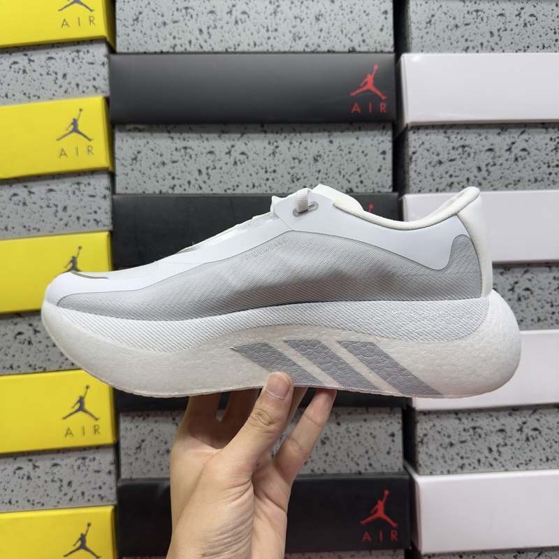 Hyperboost Edge M · 3