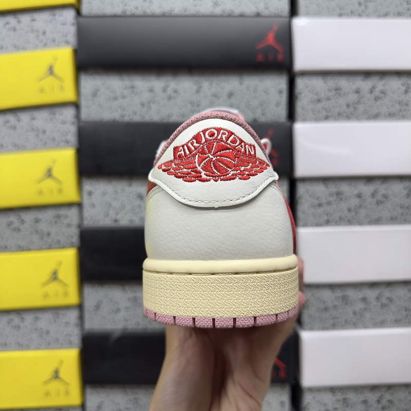 Travis Scott Reverse Swoosh Sneakers 3
