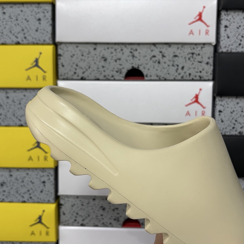Slide · 4