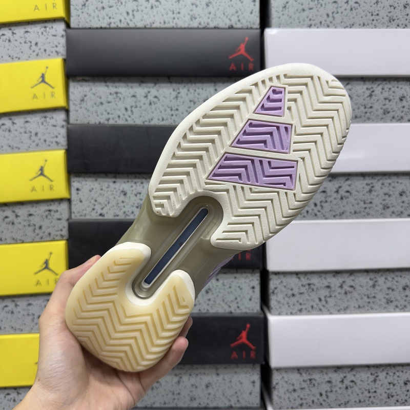 Adizero Ubersonic 5 M