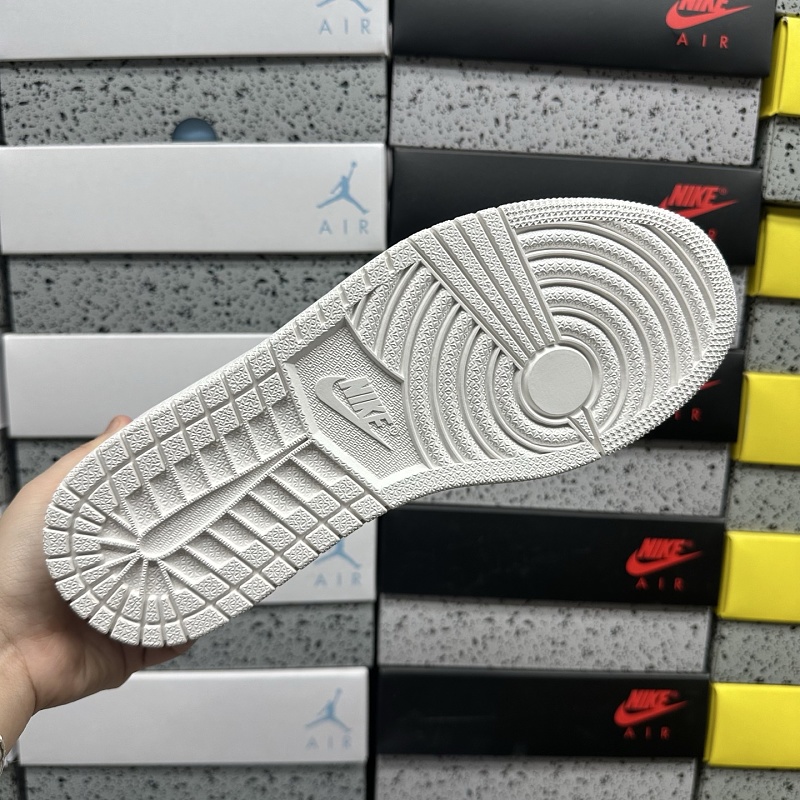 Jordan 1 Sneakers · 2