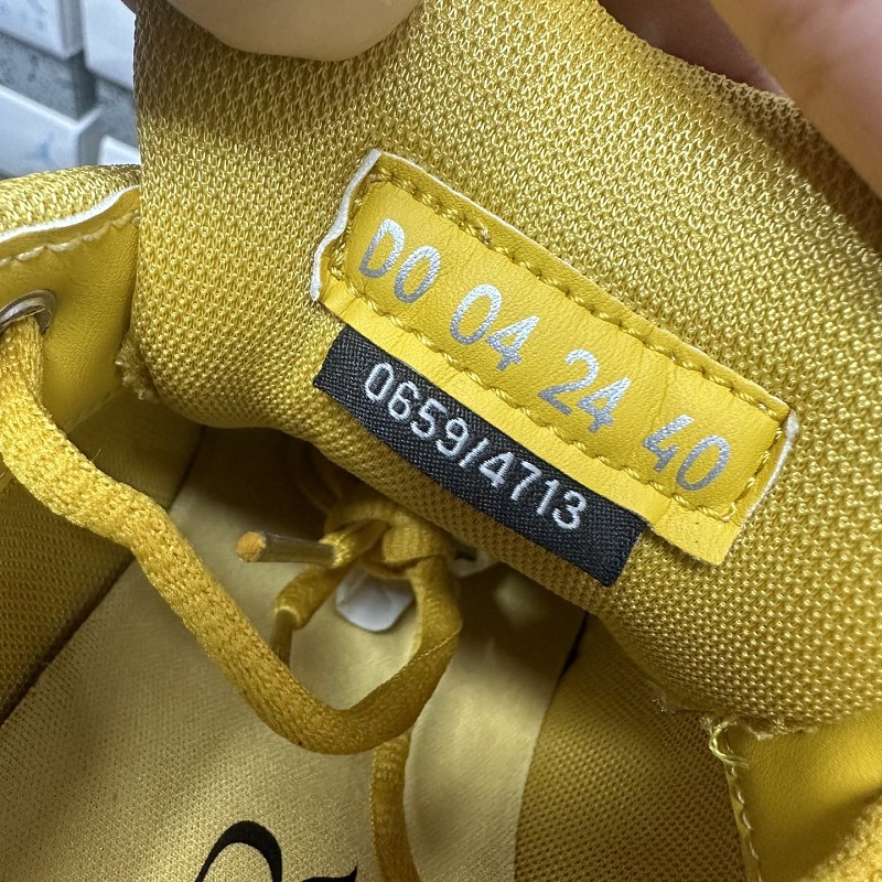 Dior B30 Sneakers · Yellow