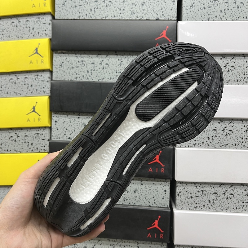 Ultraboost Light