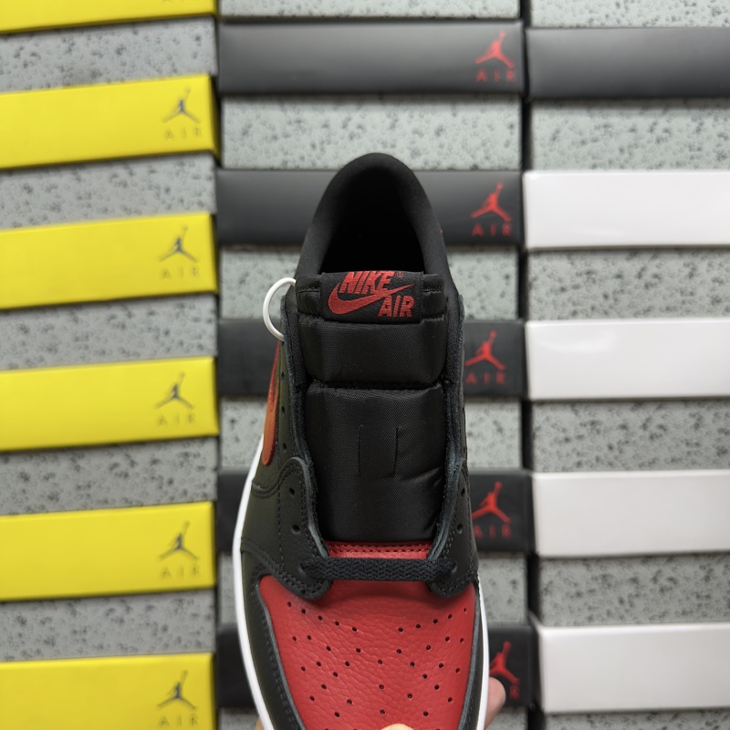 Travis Scott Reverse Swoosh Sneaker 4