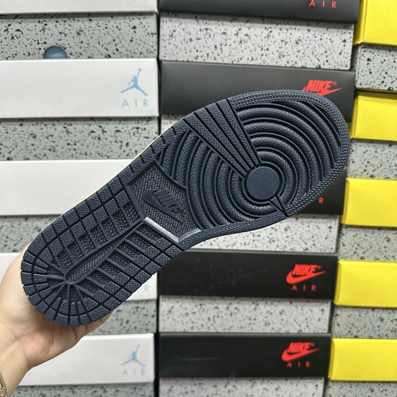 Jordan 1 Sneakers 3