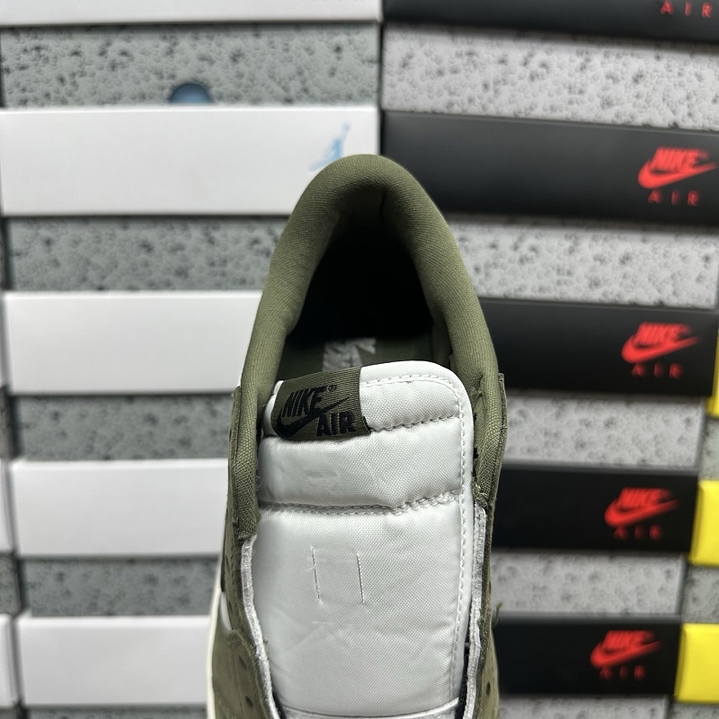 Jordan 1 Sneakers 4