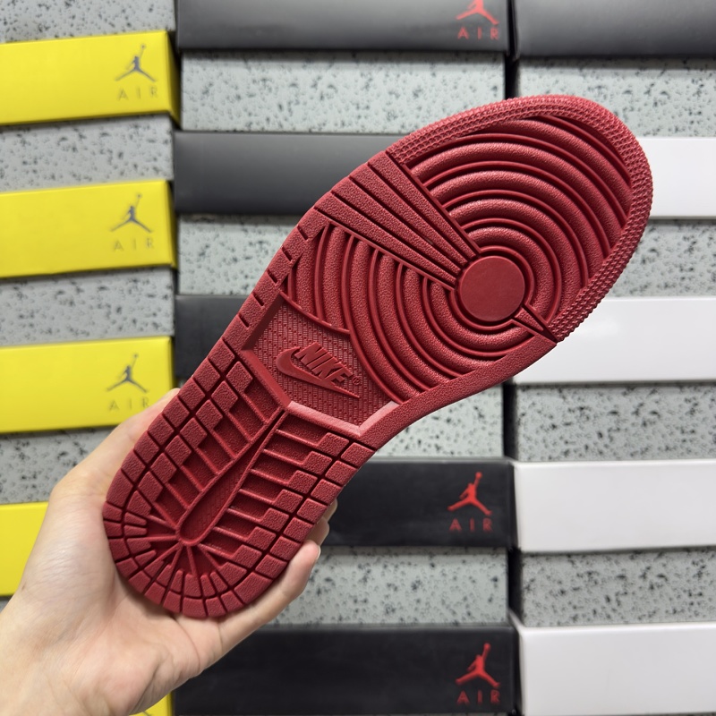Jordan 1 Sneakers