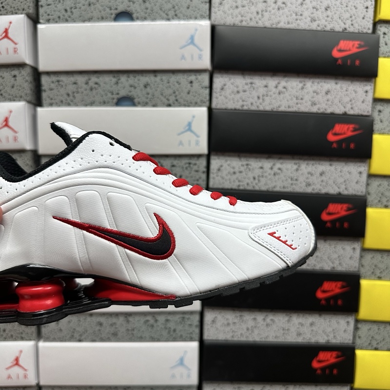 Shox R4 · 6
