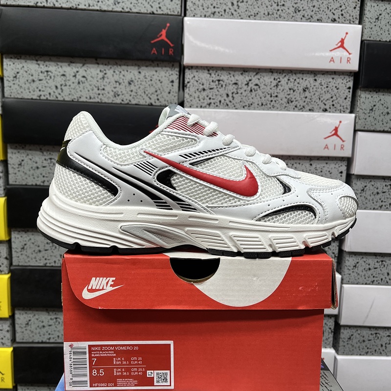 Nike Vomero 9