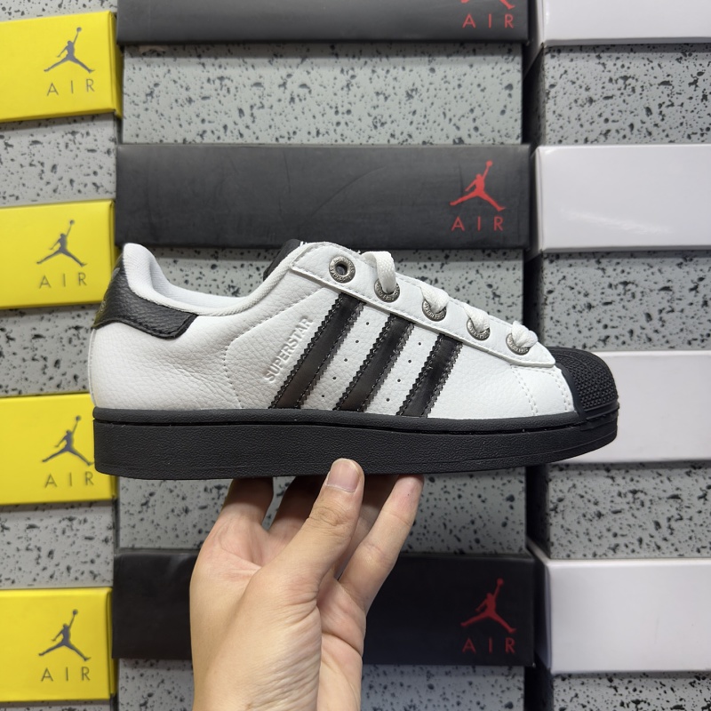 Superstar Ii 8