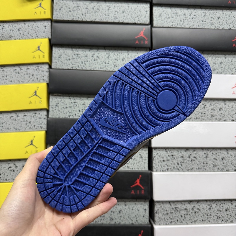 Jordan 1 Sneakers