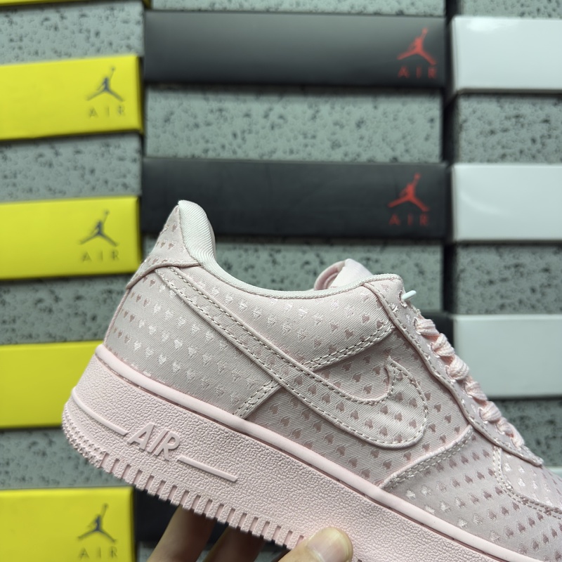 Air Force1 · 6