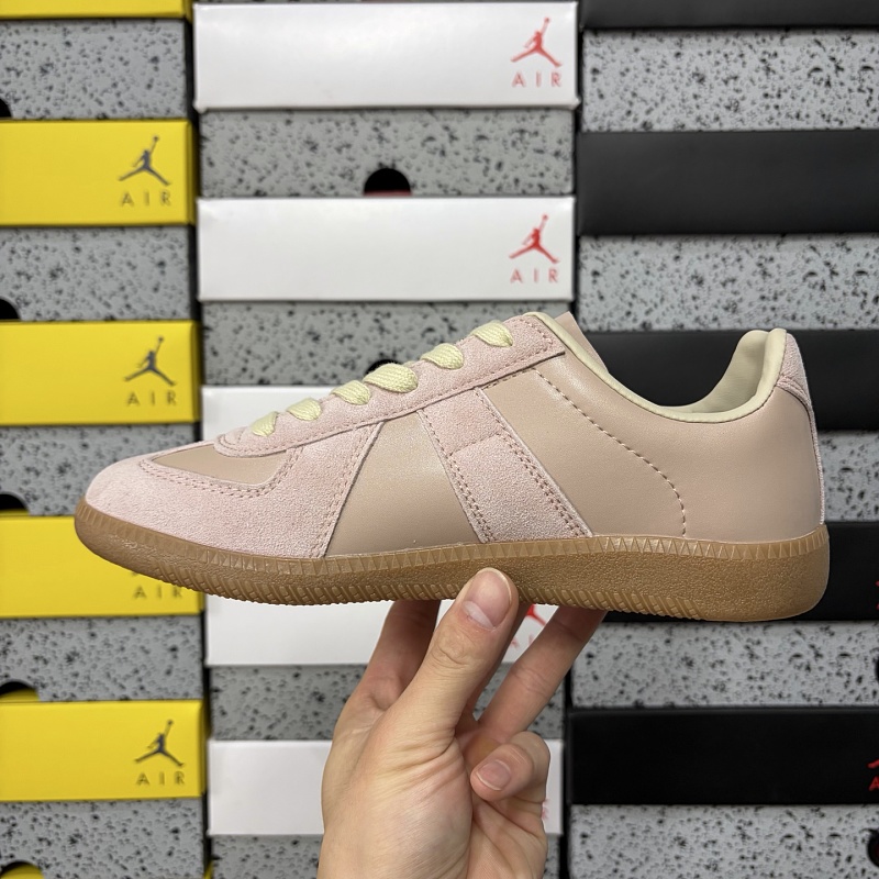 Maison Margiela MM6 Apparel · 4