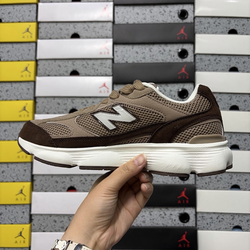 New Balance 603 Sneakers