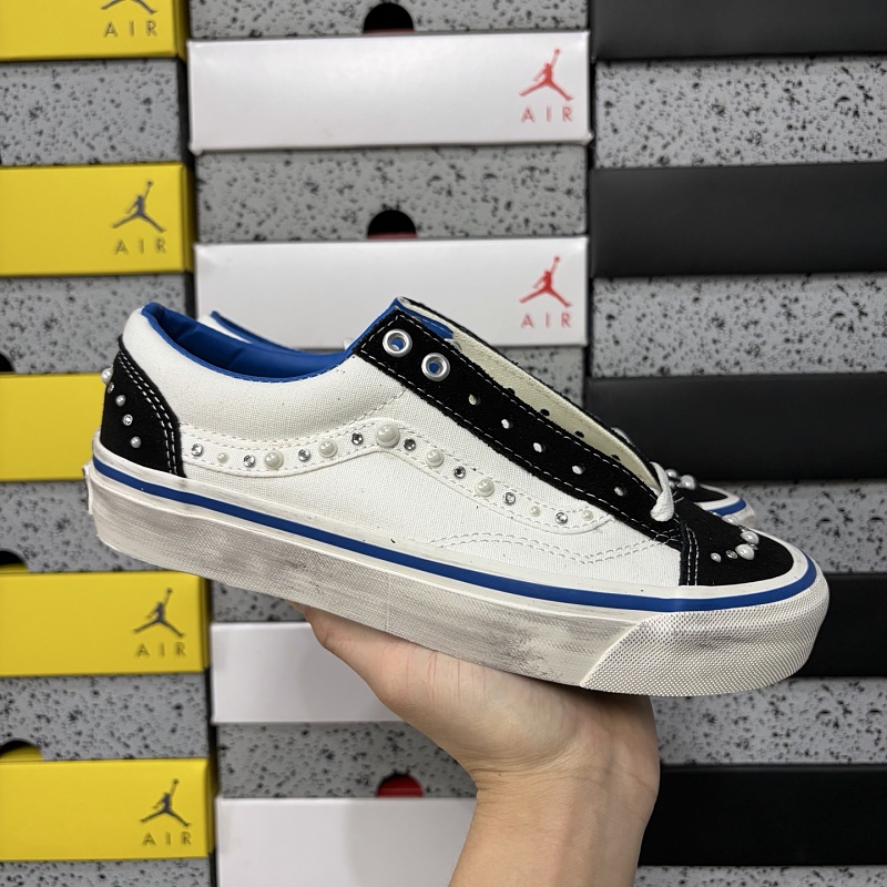 Skool Vn000s52fs8 · 3