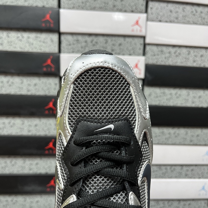 Nike Vomero 6