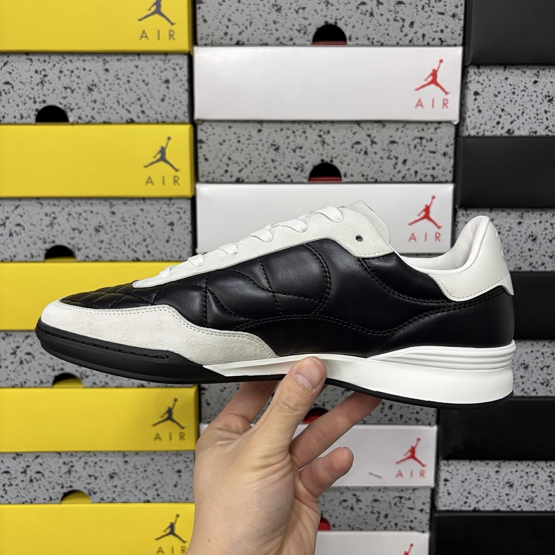 Chanel 26S Sneakers 2