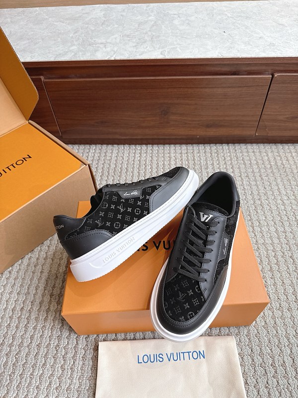 Trainer 32 · 5