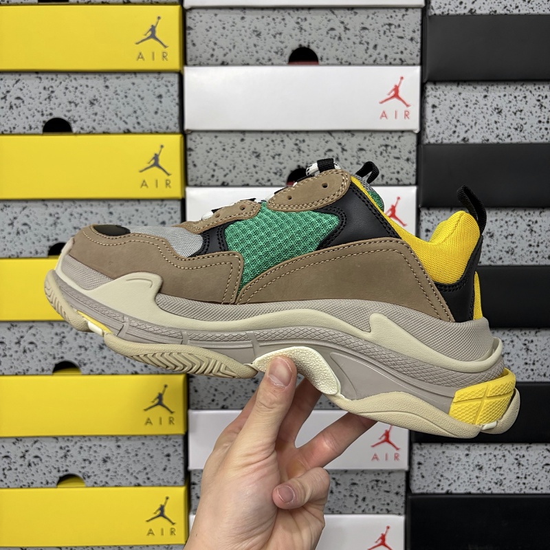 Triple S 9010 · 4